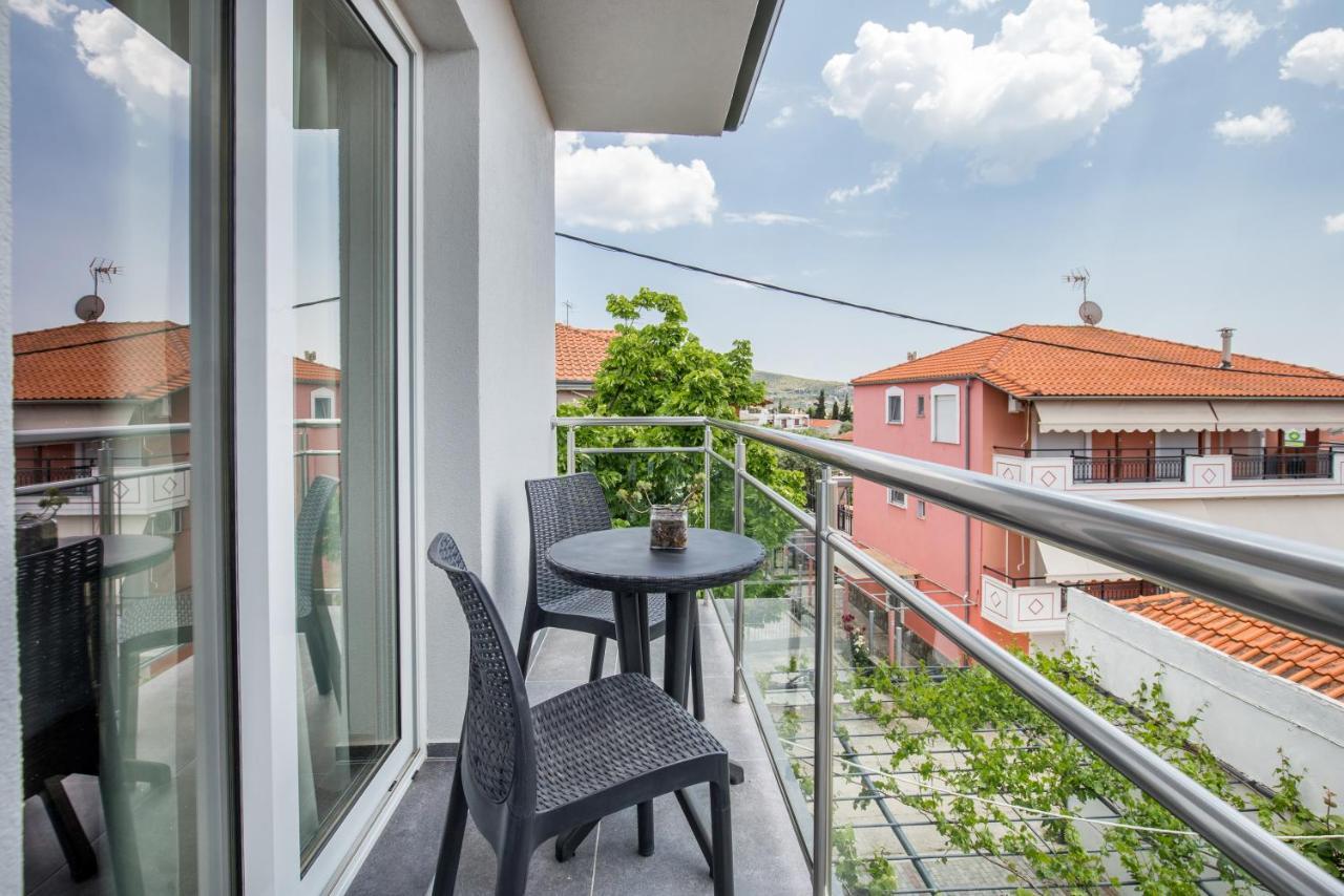 Linden Apartments Potos Exterior foto